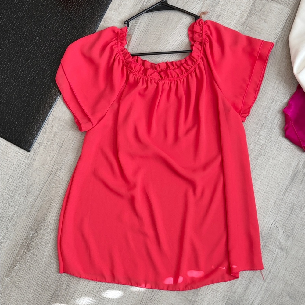Women’s Off-Shoulder Short Sleeve Top - Bright Pink